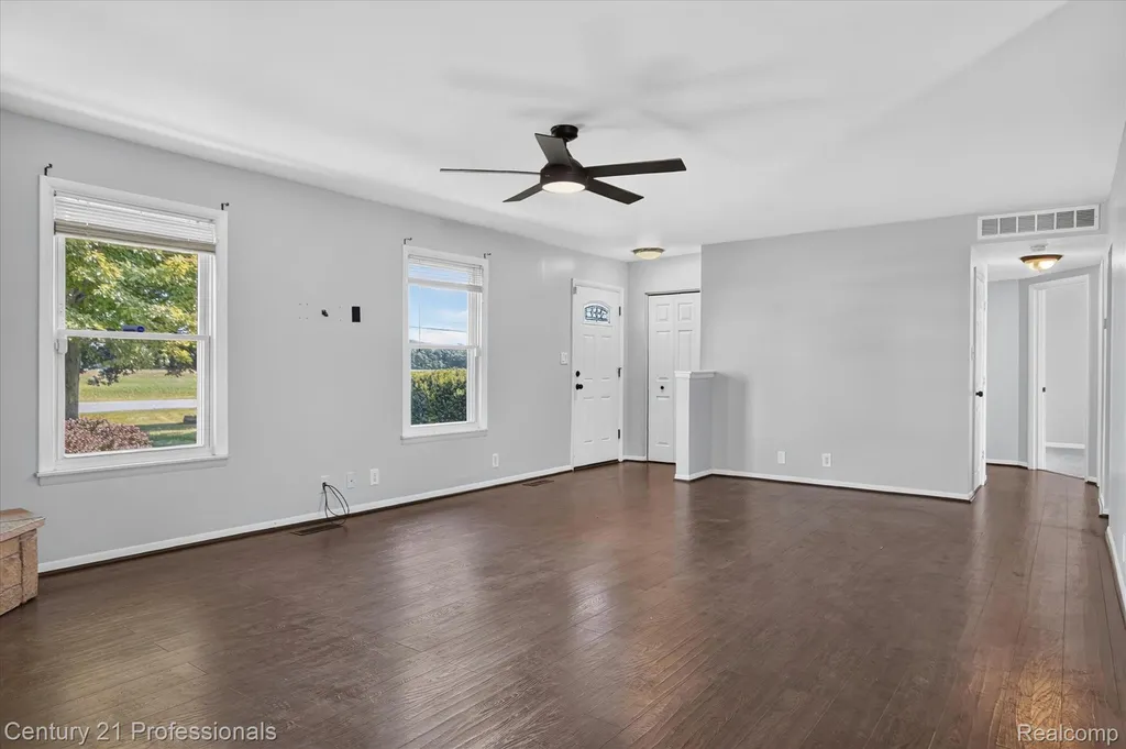 648 Newport Road Frenchtown Township MI 48117