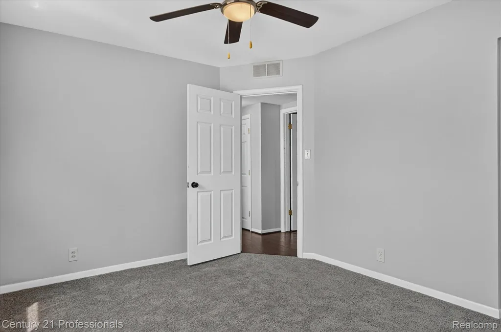648 Newport Road Frenchtown Township MI 48117