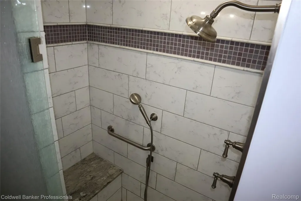 13368 Julie Anne Court Fenton Charter Township MI 48430