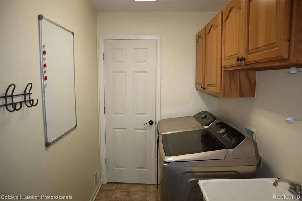 13368 Julie Anne Court Fenton Charter Township MI 48430