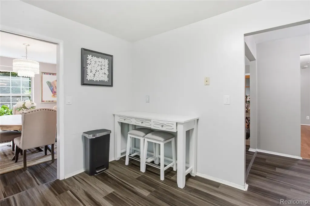 37091 Kirkshire Court Farmington Hills City MI 48331