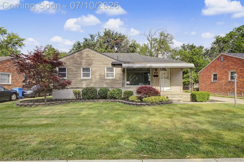 542 Central Street Inkster City MI 48141