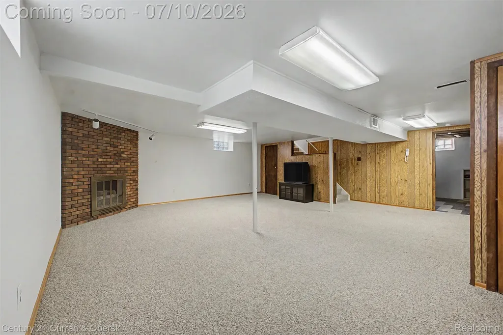 542 Central Street Inkster City MI 48141