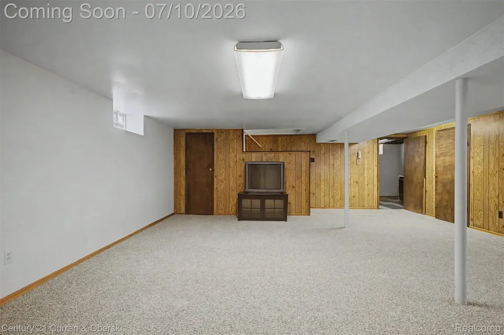 542 Central Street Inkster City MI 48141