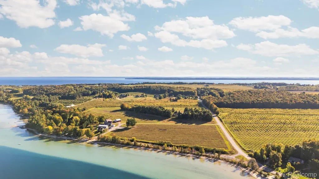 Parcel 8 Cherry Beach Court Suttons Bay Township MI 49682