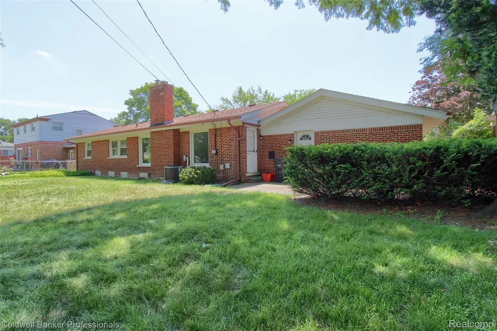 29464 Linda Street Livonia City MI 48154