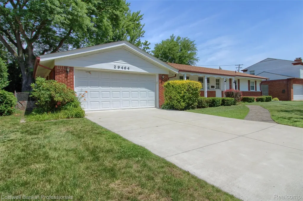 29464 Linda Street Livonia City MI 48154