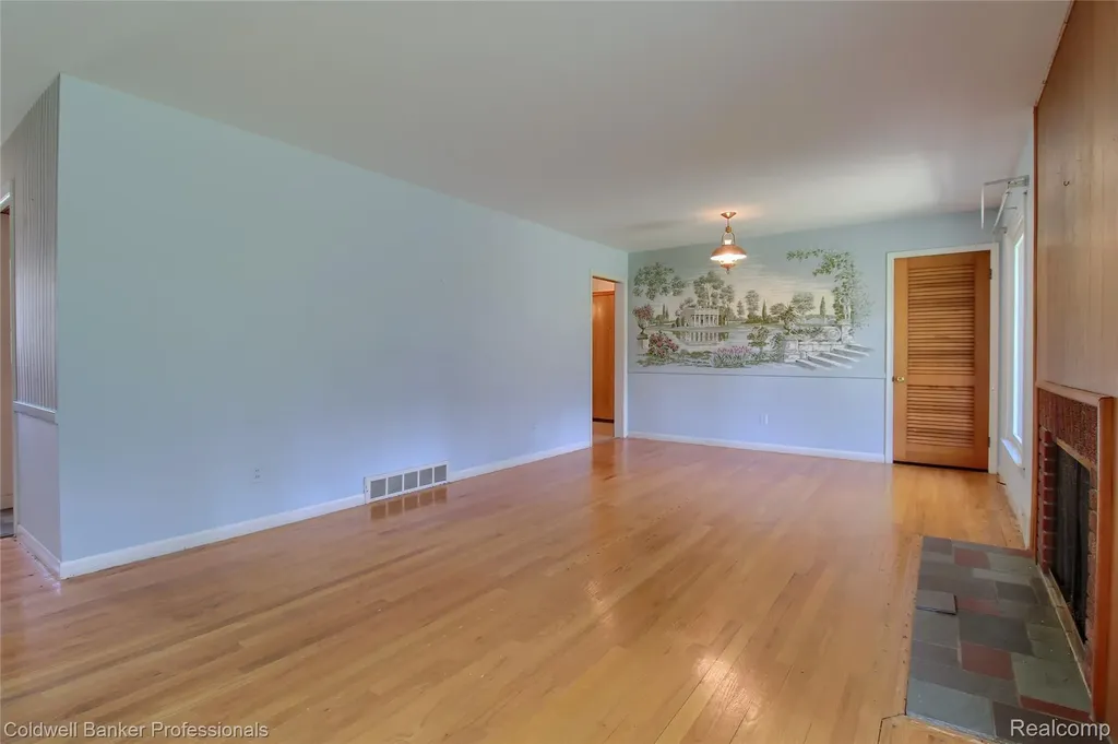 29464 Linda Street Livonia City MI 48154