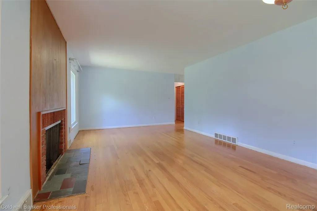 29464 Linda Street Livonia City MI 48154