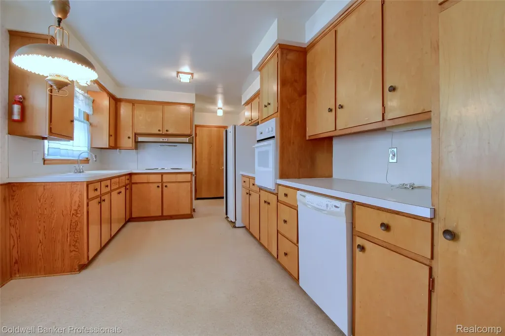 29464 Linda Street Livonia City MI 48154