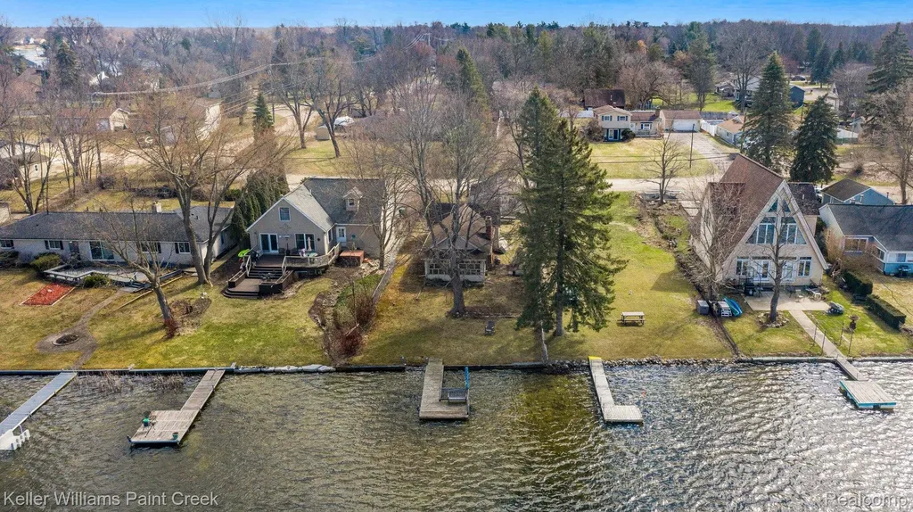 1812 Luneta Court Commerce Charter Township MI 48382