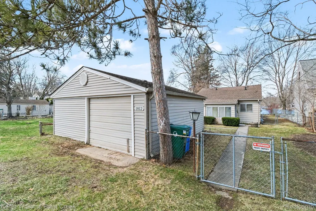 1812 Luneta Court Commerce Charter Township MI 48382