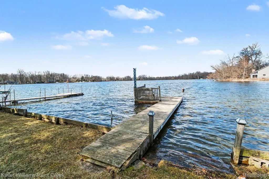 1812 Luneta Court Commerce Charter Township MI 48382