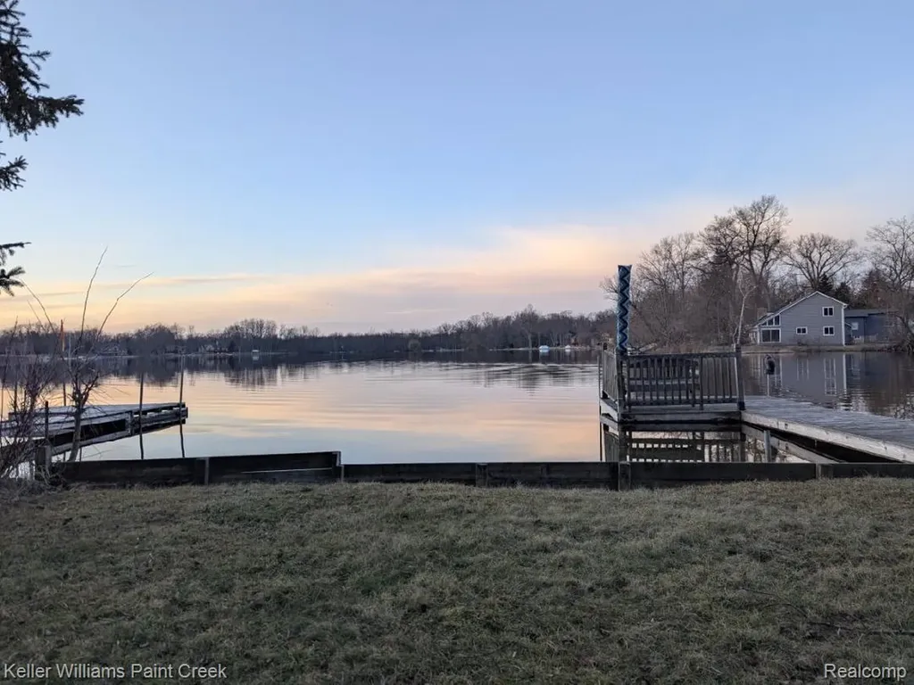 1812 Luneta Court Commerce Charter Township MI 48382