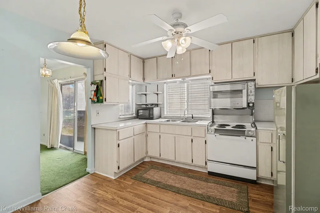 1812 Luneta Court Commerce Charter Township MI 48382
