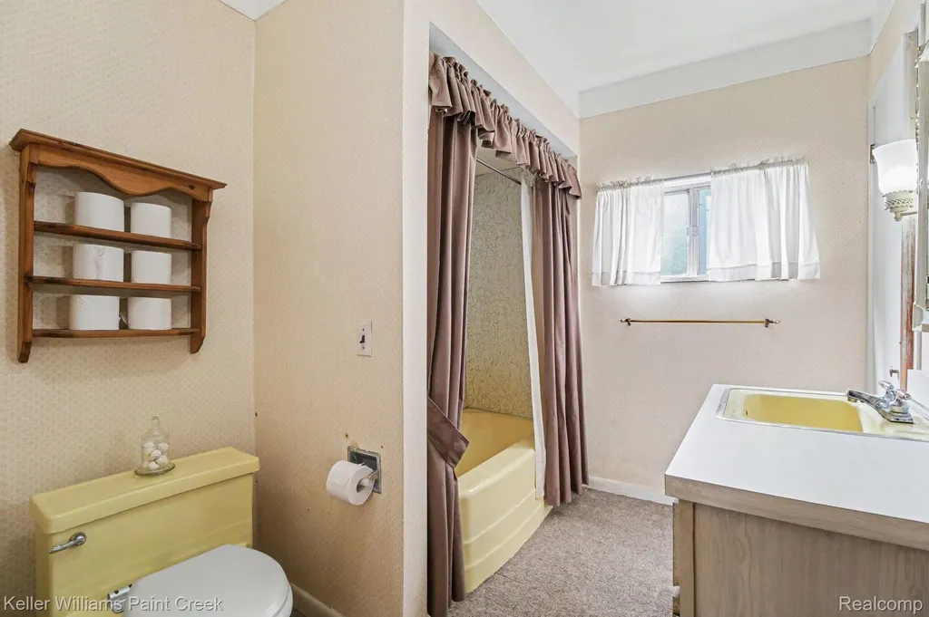 1812 Luneta Court Commerce Charter Township MI 48382