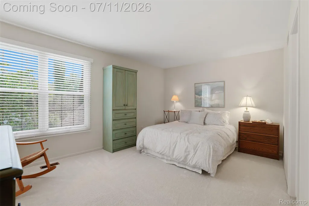 34555 Quaker Valley Road Farmington Hills City MI 48331