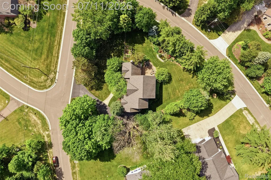 34555 Quaker Valley Road Farmington Hills City MI 48331