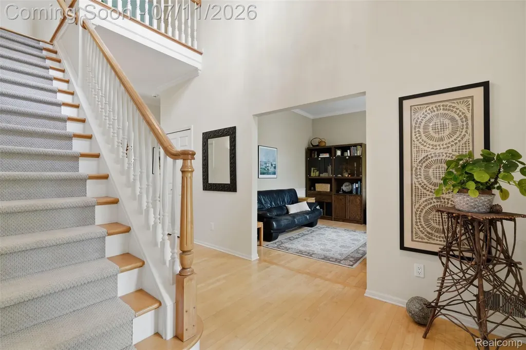 34555 Quaker Valley Road Farmington Hills City MI 48331