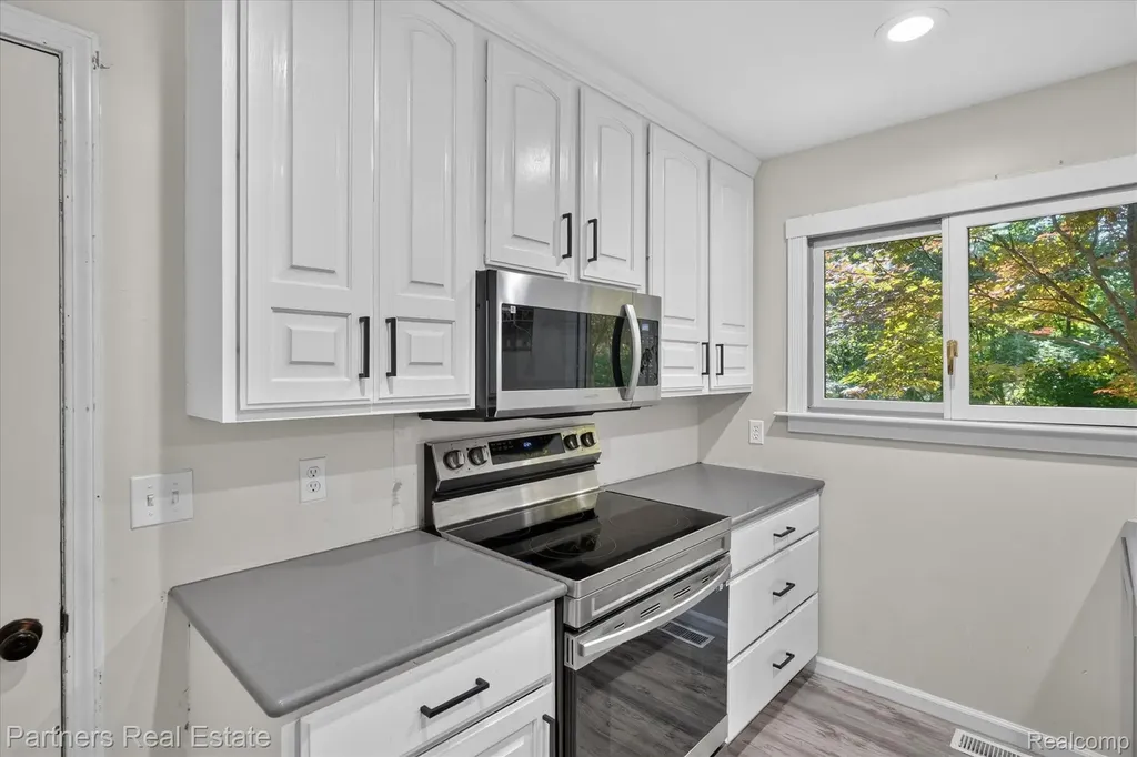 2500 Hubert Road Genoa Township MI 48114