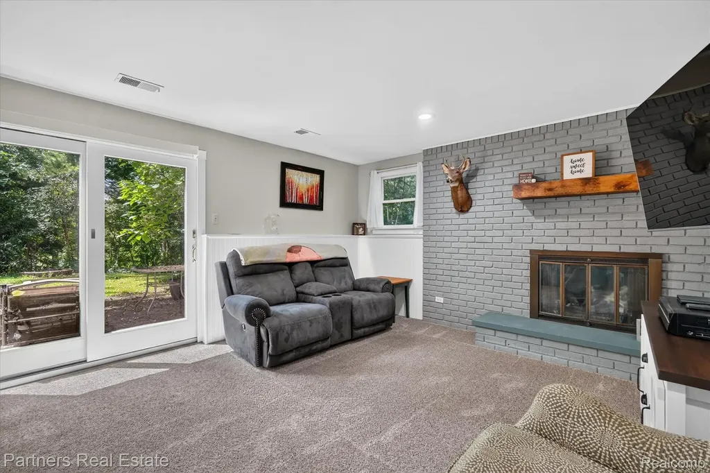 2500 Hubert Road Genoa Township MI 48114
