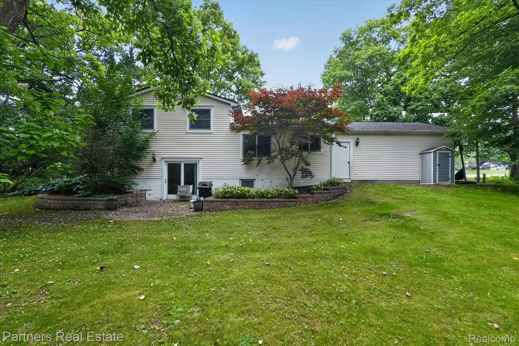 2500 Hubert Road Genoa Township MI 48114