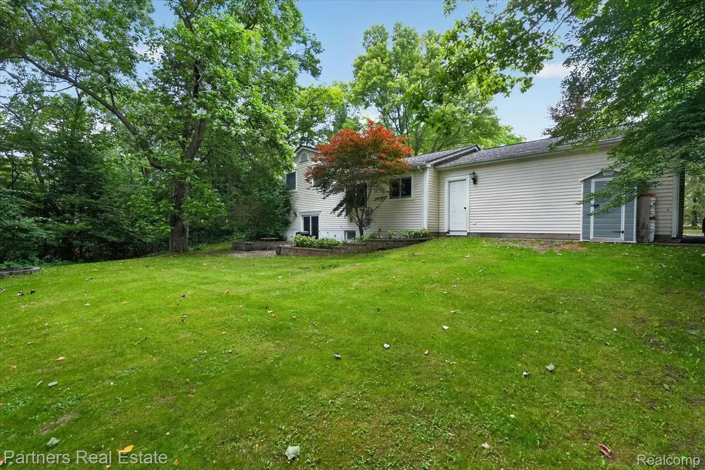 2500 Hubert Road Genoa Township MI 48114
