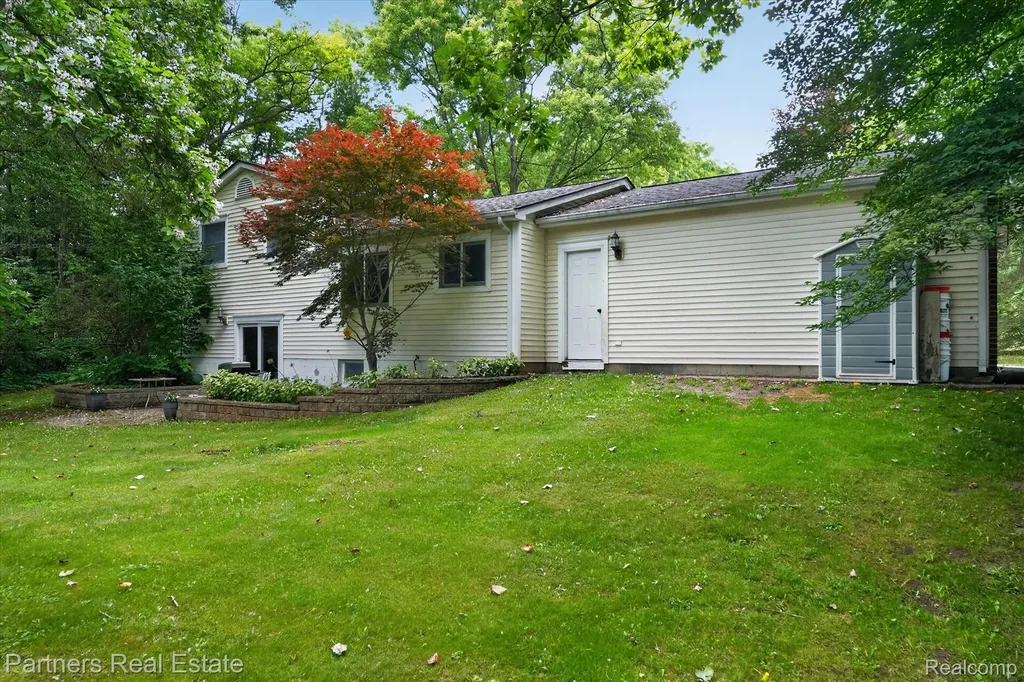 2500 Hubert Road Genoa Township MI 48114