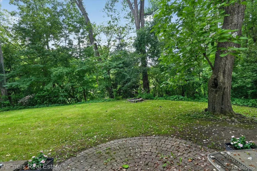2500 Hubert Road Genoa Township MI 48114