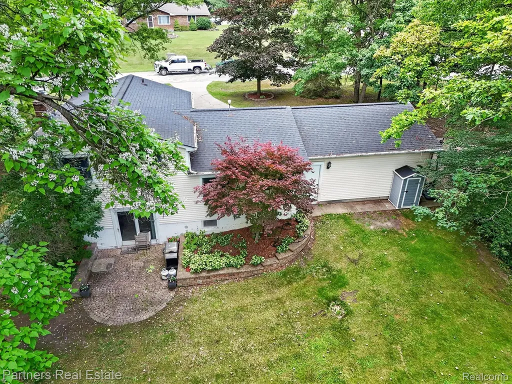 2500 Hubert Road Genoa Township MI 48114