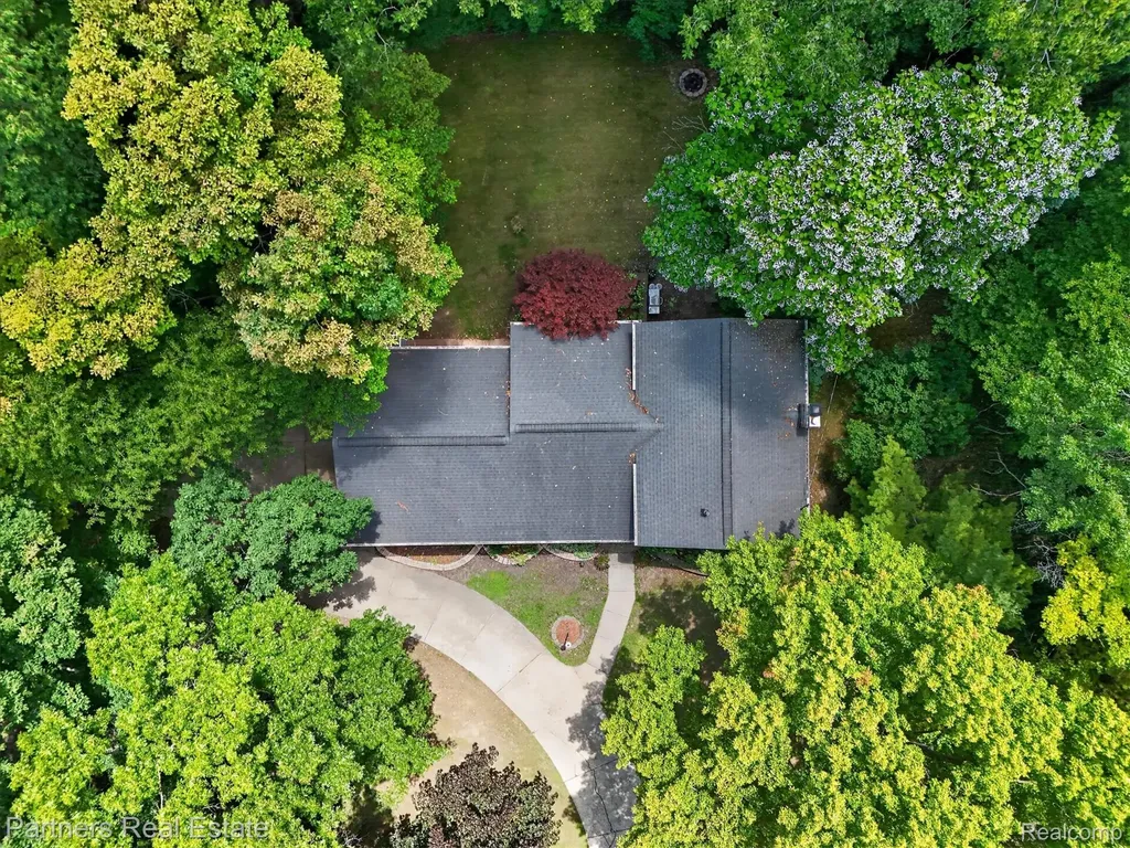 2500 Hubert Road Genoa Township MI 48114