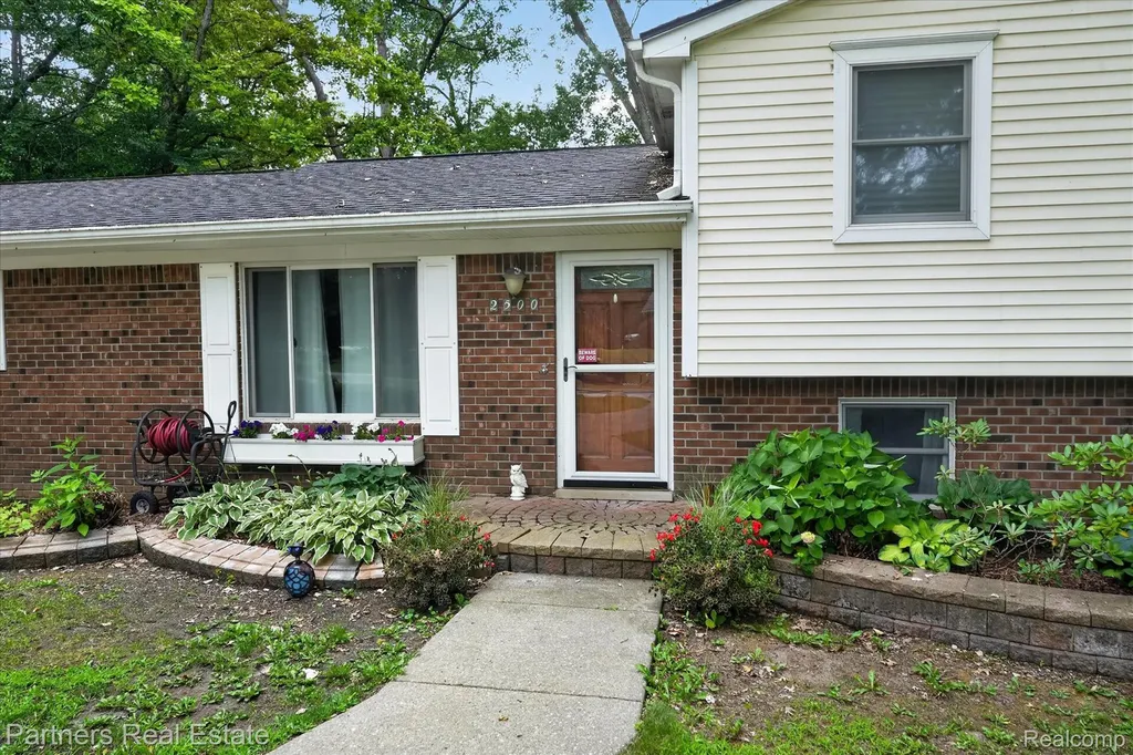 2500 Hubert Road Genoa Township MI 48114