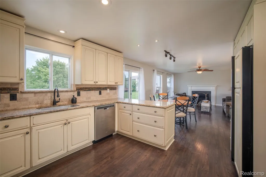 3133 Stillriver Drive Genoa Township MI 48843