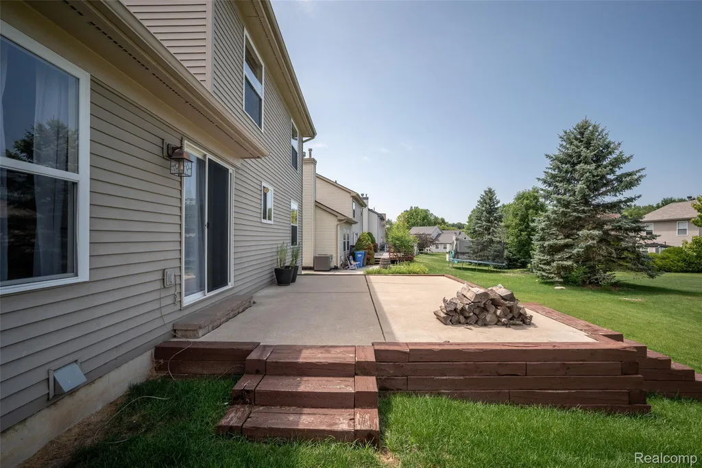 3133 Stillriver Drive Genoa Township MI 48843