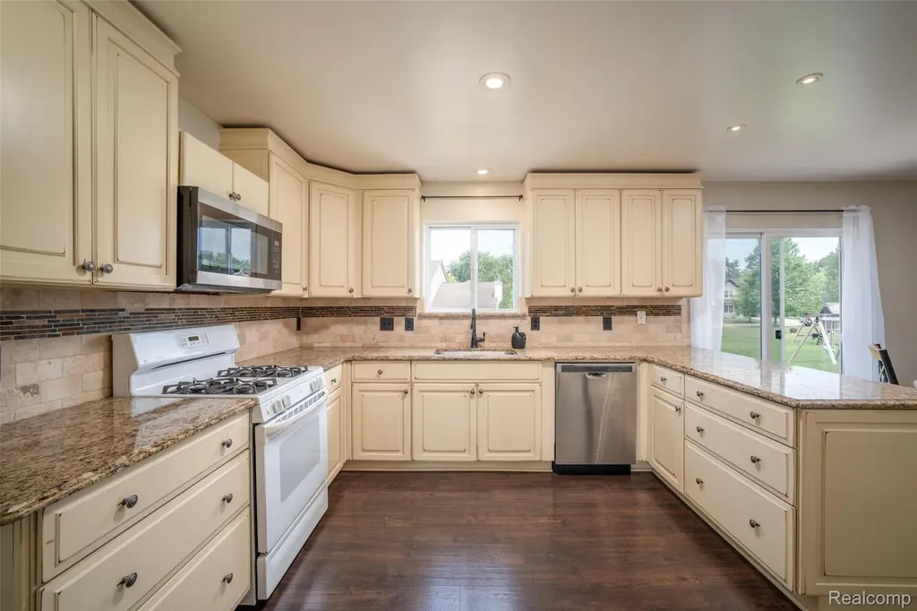 3133 Stillriver Drive Genoa Township MI 48843