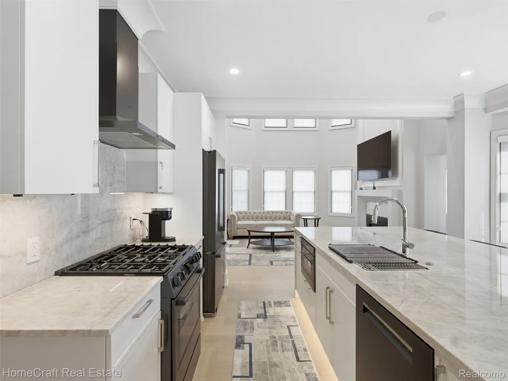17 Colorado Street Highland Park City MI 48203