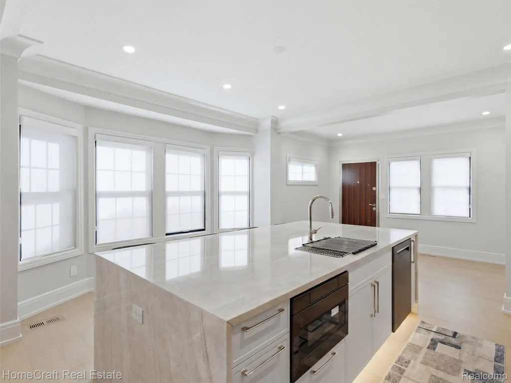 17 Colorado Street Highland Park City MI 48203