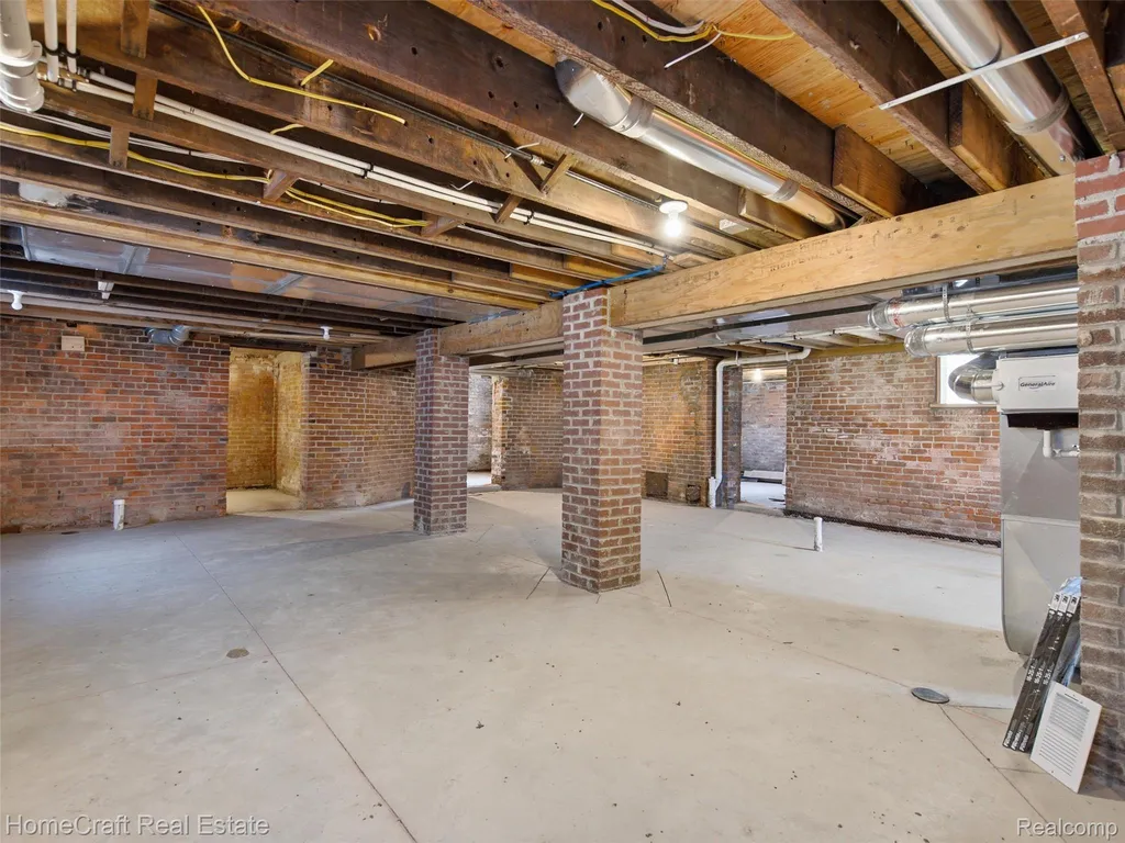 17 Colorado Street Highland Park City MI 48203