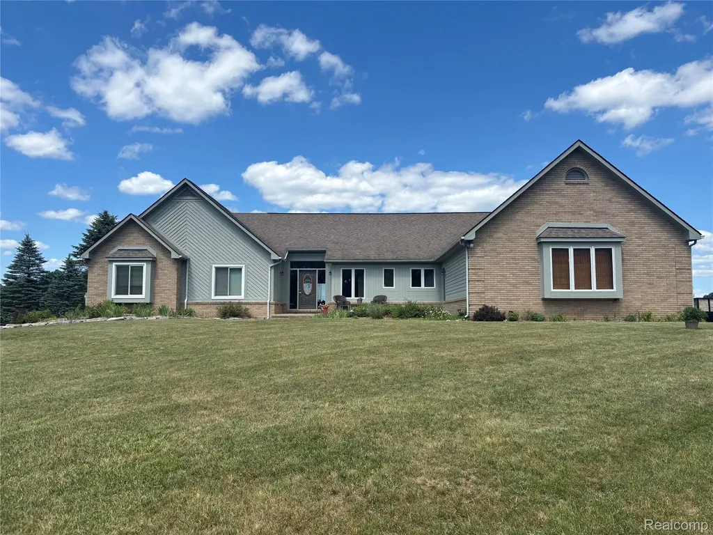 725 S Sashabaw Road Brandon Charter Township MI 48462