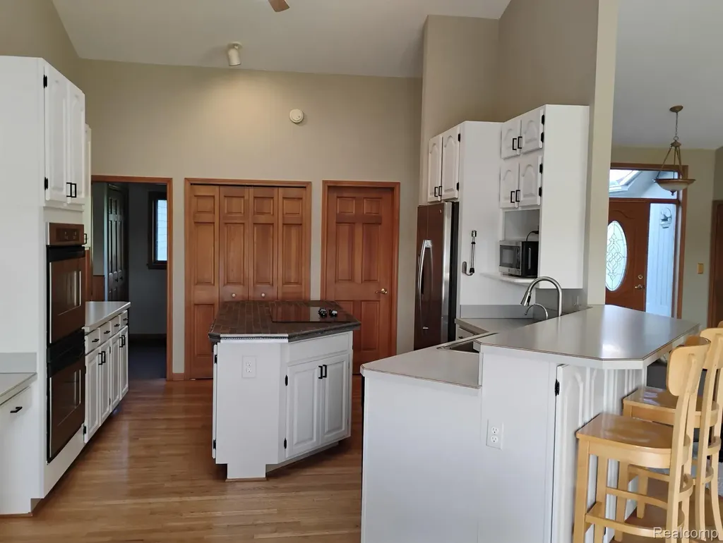 725 S Sashabaw Road Brandon Charter Township MI 48462