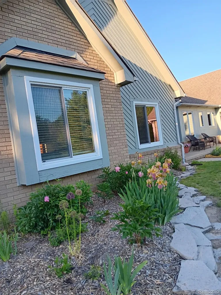 725 S Sashabaw Road Brandon Charter Township MI 48462