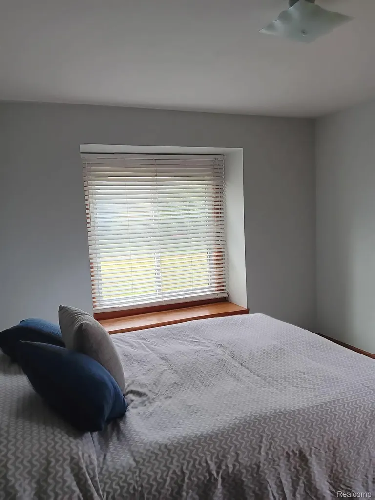 725 S Sashabaw Road Brandon Charter Township MI 48462