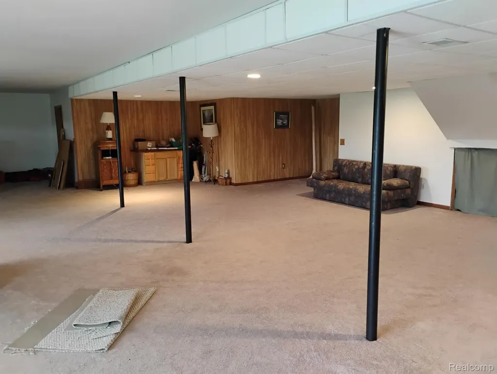 725 S Sashabaw Road Brandon Charter Township MI 48462