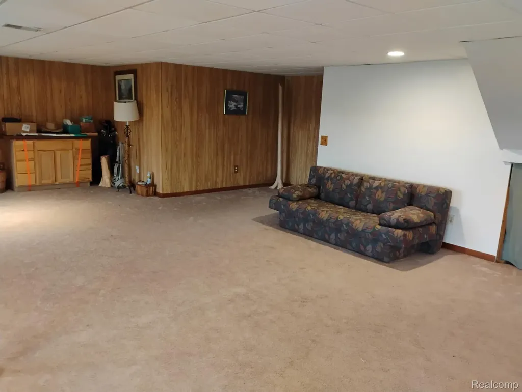 725 S Sashabaw Road Brandon Charter Township MI 48462