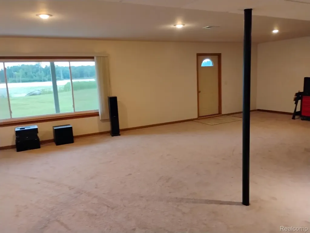 725 S Sashabaw Road Brandon Charter Township MI 48462