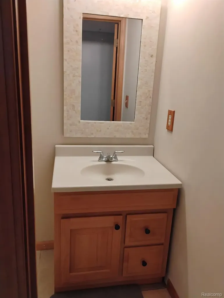 725 S Sashabaw Road Brandon Charter Township MI 48462