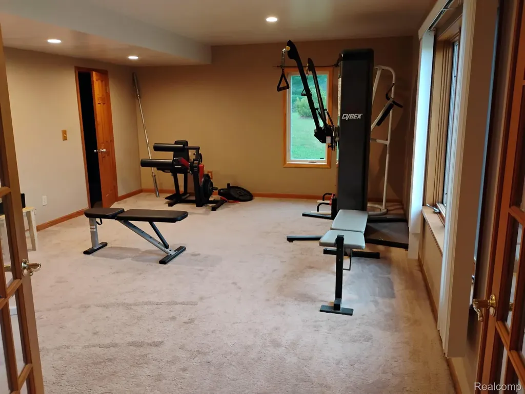 725 S Sashabaw Road Brandon Charter Township MI 48462