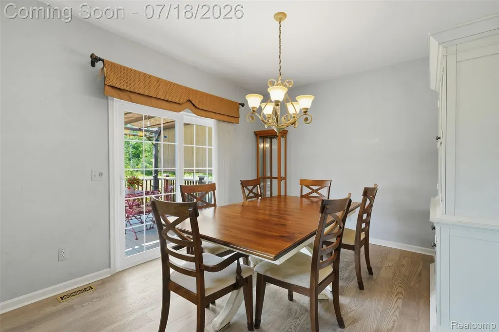47603 Scenic Circle Drive S Canton Charter Township MI 48188