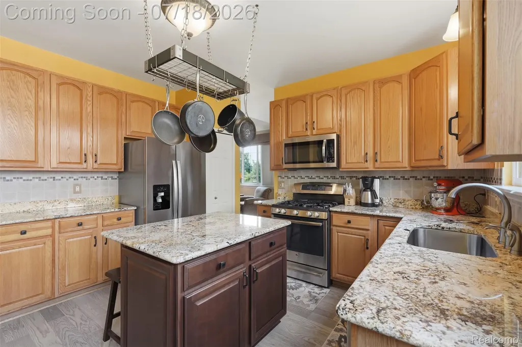 47603 Scenic Circle Drive S Canton Charter Township MI 48188