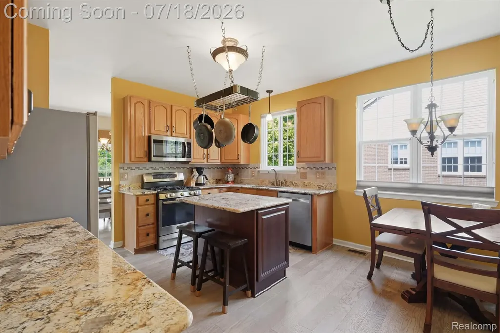 47603 Scenic Circle Drive S Canton Charter Township MI 48188